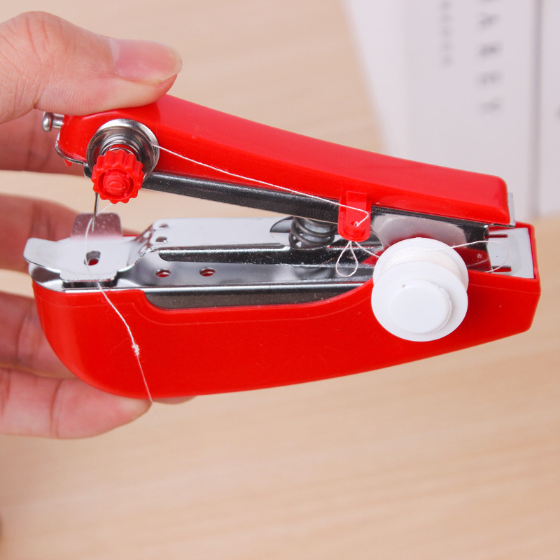 1 szt. Przenośna Mini Maszyna  – Mini Electric Sewing Machine Handheld recenzja i cena